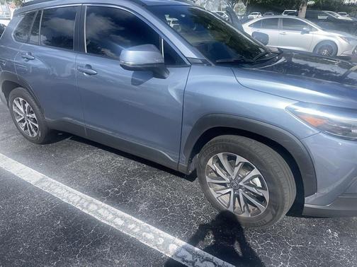 2022 Toyota Corolla Cross XLE