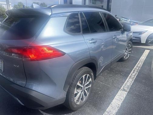 2022 Toyota Corolla Cross XLE