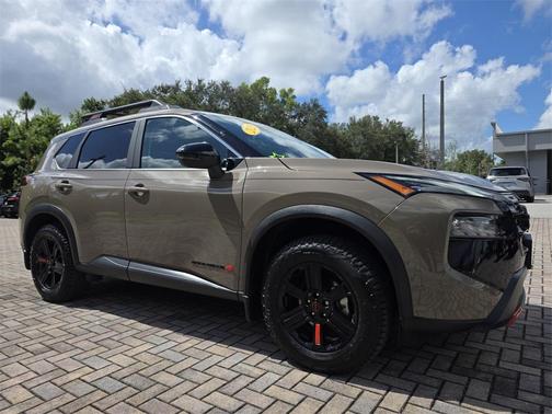 2025 Nissan Rogue Rock Creek