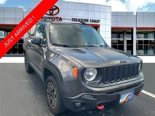 Granite Crystal Metallic Clearcoat 2017 Jeep Renegade Trailhawk