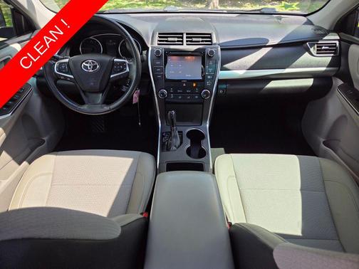 Midnight Black Metallic 2017 Toyota Camry SE