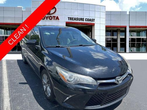 Midnight Black Metallic 2017 Toyota Camry SE