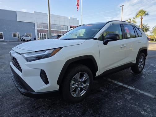 2025 Toyota RAV4 Hybrid LE