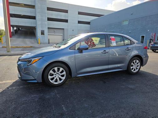 Celestite 2026 Toyota Corolla Hybrid SE