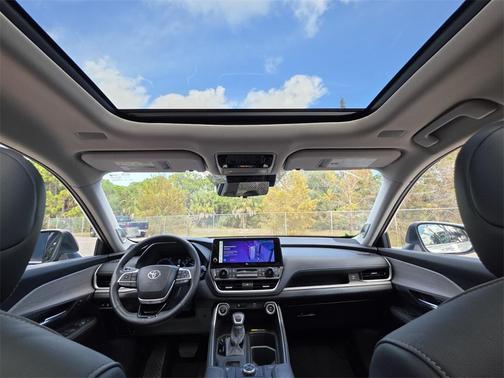 2024 Toyota Grand Highlander Platinum