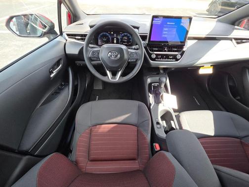 Ruby Flare Pearl/Midnight Black Metallic 2026 Toyota Corolla SE
