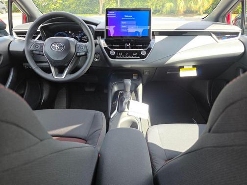 Ruby Flare Pearl/Midnight Black Metallic 2026 Toyota Corolla SE