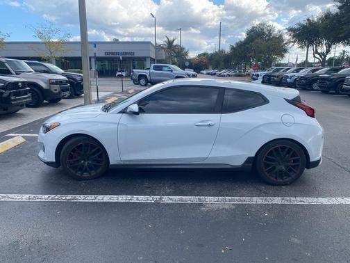 2019 Hyundai Veloster Base