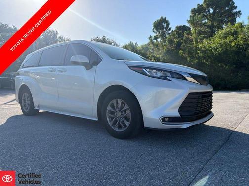 Wind Chill Pearl 2023 Toyota Sienna XLE