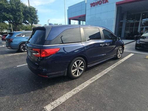 Obsidian Blue Pearl 2022 Honda Odyssey Touring