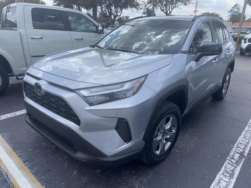 2025 Toyota RAV4 Hybrid LE