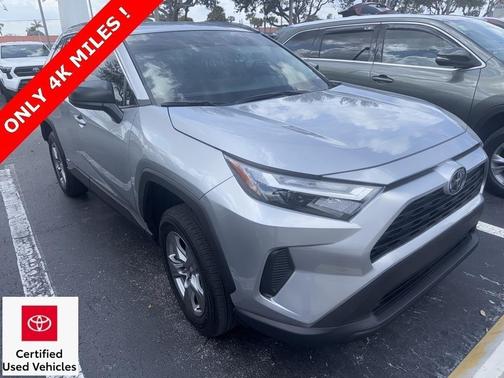 2025 Toyota RAV4 Hybrid LE