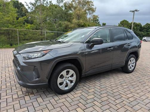 2020 Toyota RAV4 LE