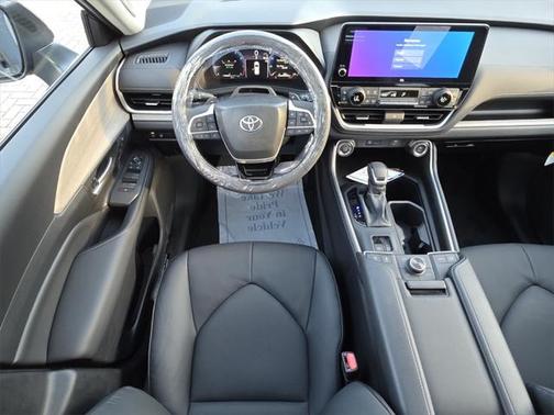 2025 Toyota Grand Highlander Platinum