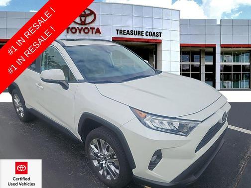 Blizzard Pearl 2021 Toyota RAV4 XLE Premium