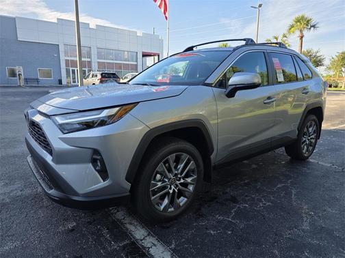2025 Toyota RAV4 XLE Premium