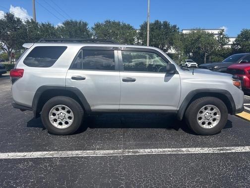 2013 Toyota 4Runner SR5