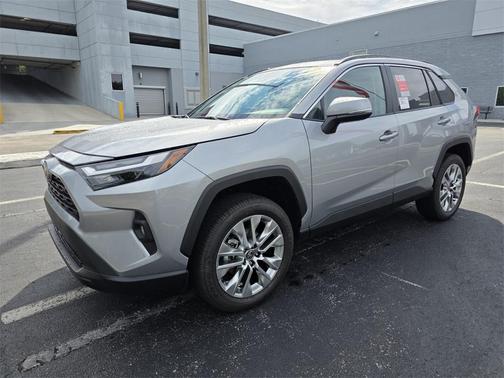 2025 Toyota RAV4 XLE Premium