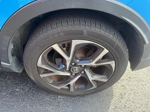 2019 Toyota C-HR XLE