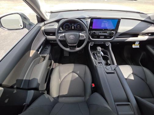 Wind Chill Pearl 2026 Toyota Grand Highlander Limited