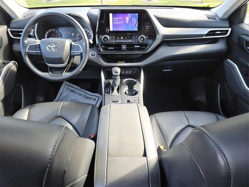 2024 Toyota Highlander XLE