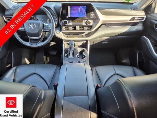 Celestial Silver Metallic 2023 Toyota Highlander XLE