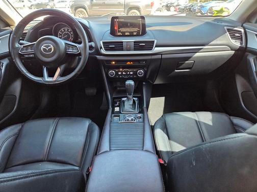 2018 Mazda Mazda3 Touring