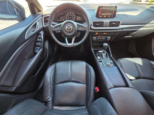 2018 Mazda Mazda3 Touring