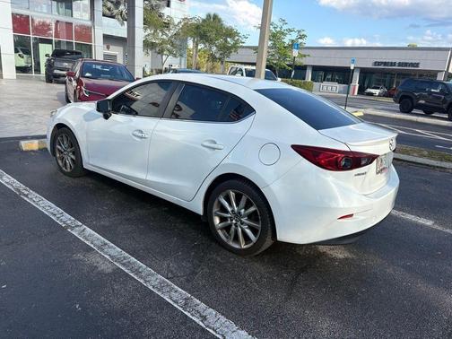 2018 Mazda Mazda3 Touring