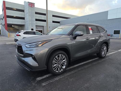 2026 Toyota Highlander Platinum