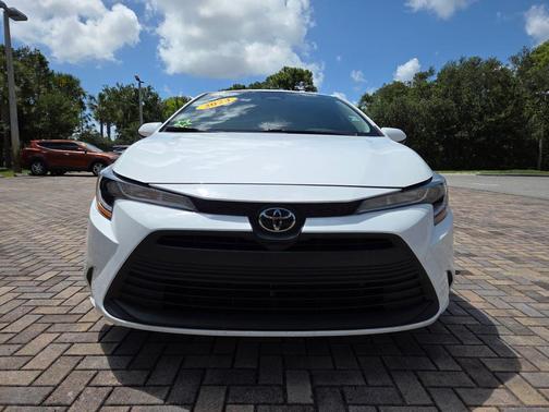 Ice Cap 2024 Toyota Corolla LE