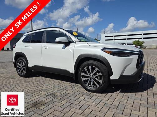 2024 Toyota Corolla Cross XLE