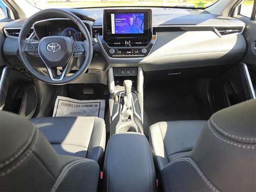 2024 Toyota Corolla Cross XLE