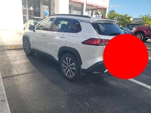 2024 Toyota Corolla Cross XLE