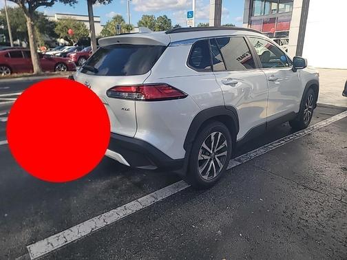 2024 Toyota Corolla Cross XLE