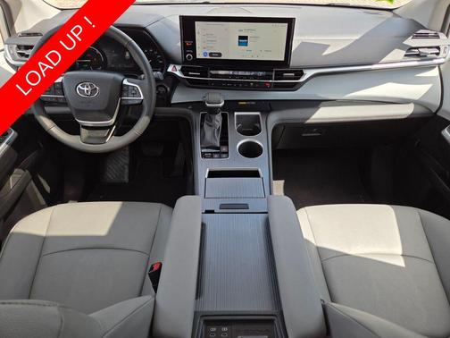 Celestial Silver Metallic 2025 Toyota Sienna XLE