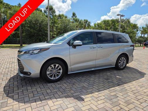 Celestial Silver Metallic 2025 Toyota Sienna XLE
