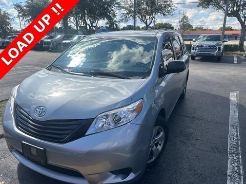 2017 Toyota Sienna SE