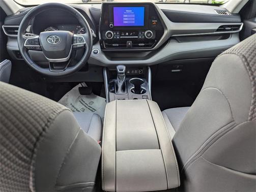 2023 Toyota Highlander Hybrid LE