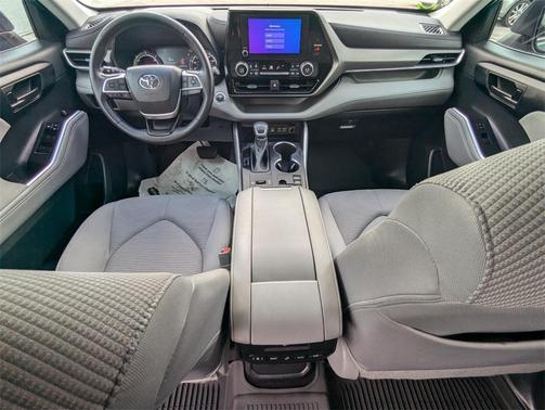 2023 Toyota Highlander Hybrid LE
