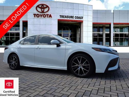 Ice Cap 2023 Toyota Camry SE