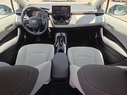 Classic Silver Metallic 2022 Toyota Corolla LE