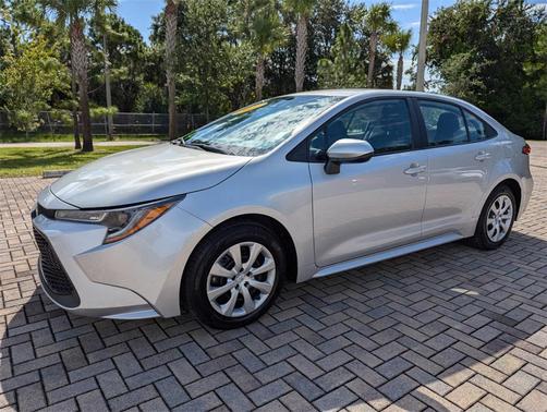 Classic Silver Metallic 2022 Toyota Corolla LE