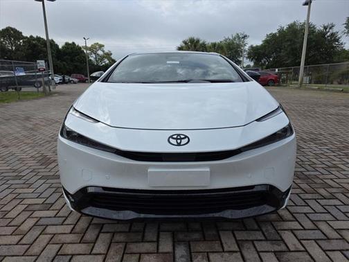 2025 Toyota Prius L