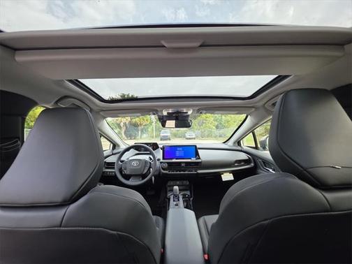 2025 Toyota Prius L