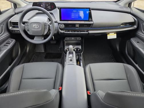 2025 Toyota Prius L