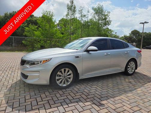 Sparkling Silver 2018 Kia Optima LX