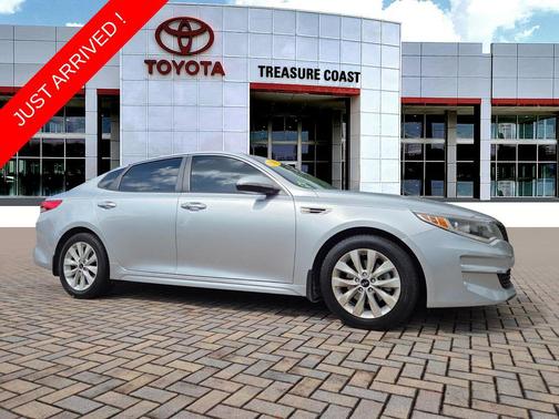 Sparkling Silver 2018 Kia Optima LX