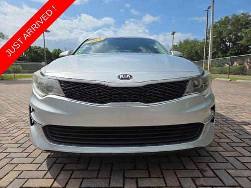 Sparkling Silver 2018 Kia Optima LX