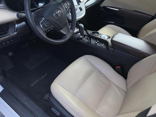 2017 Toyota Avalon XLE Premium